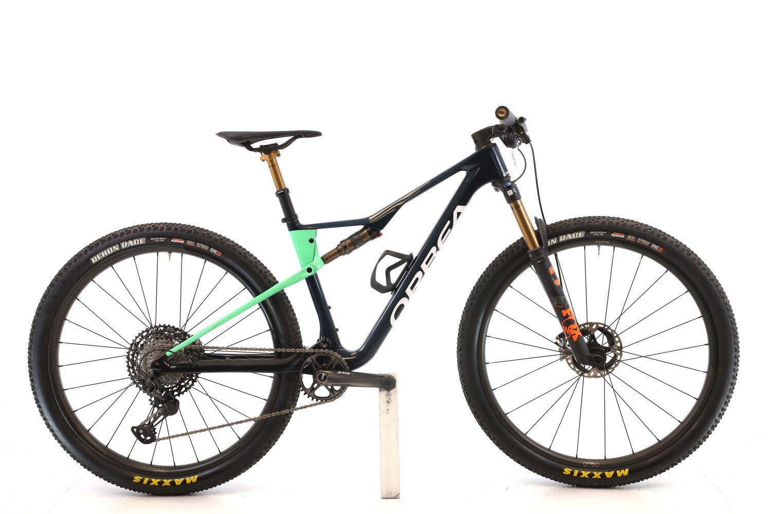 AAAG_93705480dd191763eeb7e215dbbfbe2c059e2096457140484576745767f0b4aa